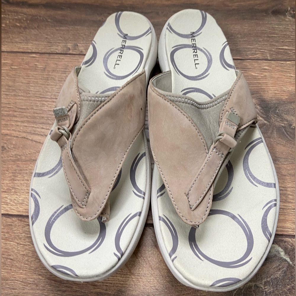 NWOT Merrell Gardena Thong Comfort Sandals in Tan Leather